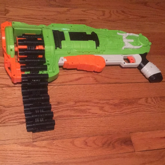 Nerf Zombie Ripchain - Picture 2 of 6